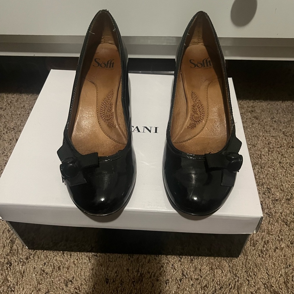 Sofft Black Heels Elegant Leather Design